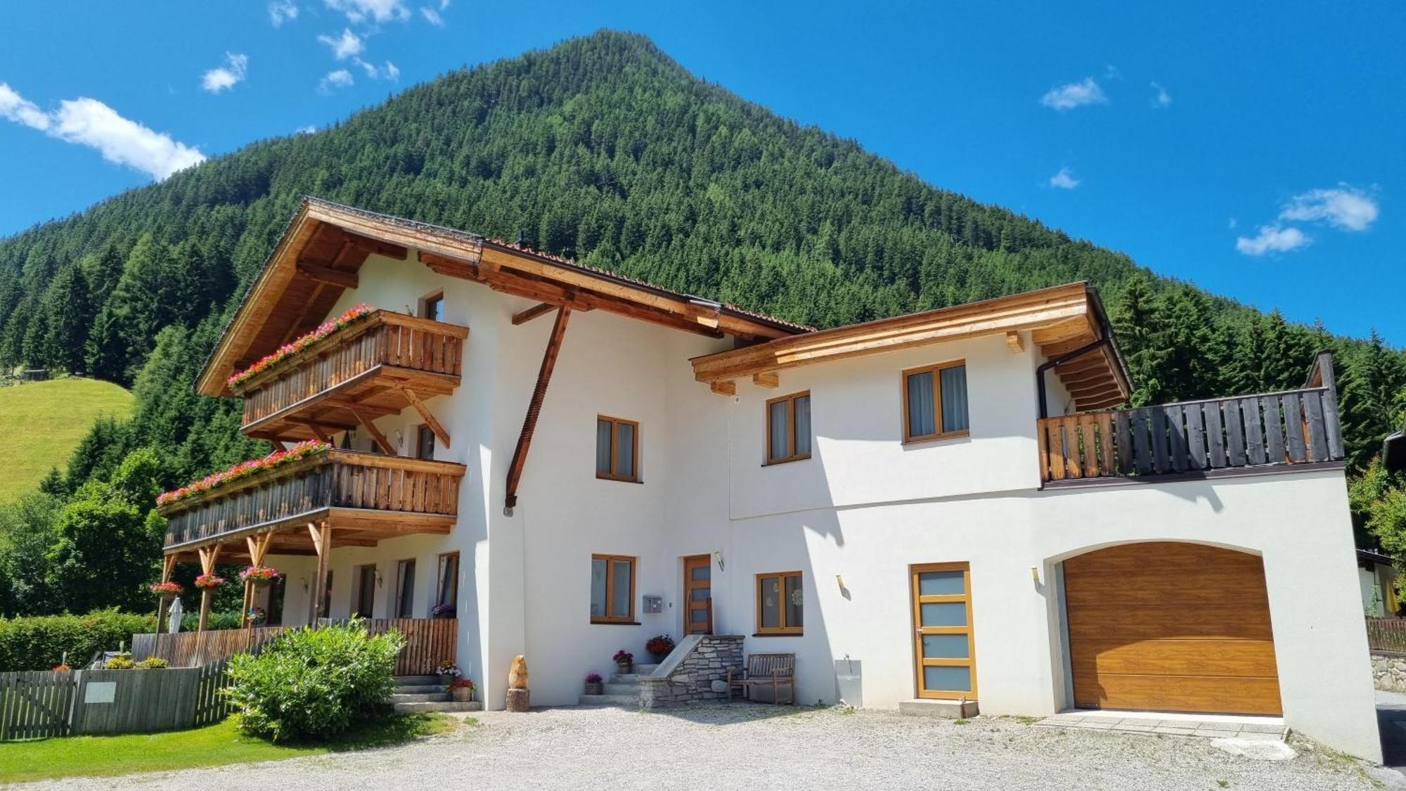 Gaestehaus Landhaus Tyrol Gries im Sellrain Eksteriør billede